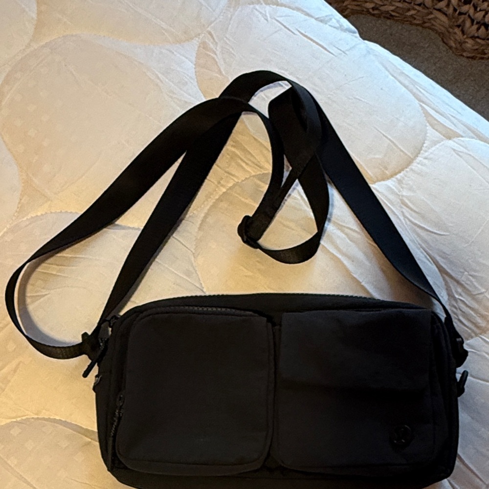Lululemon crossbody